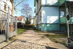 Dachgeschosswohnung im Herzen von Dresden mit Blick ins Grüne – Die vollständige Adresse der Immobilie erhältst du vom Anbieter., 1309 Striesen-Ost, Dresden – Vorschaubild 3