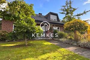 Modernisiertes Einfamilienhaus mit Pool, Kamin & großem Südost-Garten in Bedburg-Hau – 47551 Bedburg-Hau – Vorschaubild 1