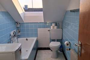 2 ZKB- Dachgeschoss-Wohnung mit Stellplatz in guter Lage von Heidelberg zu verkaufen – Die vollständige Adresse der Immobilie erhältst du vom Anbieter., 69126 Rohrbach, Heidelberg – Vorschaubild 2