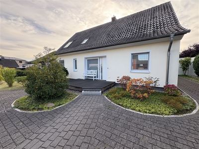 Fußläufig zum Bordesholmer See! Einfamilienhaus mit großzügigem sonnenverwöhntem Grundstück!
