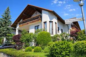 Mehrgenerationenhaus! Gemütliches Zweifamilienhaus in bester Wohnlage von Odenheim – Die vollständige Adresse der Immobilie erhältst du vom Anbieter., 76684 Östringen – Vorschaubild 1