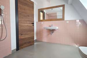 Hoch Hinaus: Stilvolle 4-Zimmer-Maisonettewohnung mit traumhaftem Ausblick über Stuttgart West – Rotebühlstraße 117A, 70178 Rotebühl, Stuttgart – Vorschaubild 6