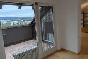 3-Zimmer-Whg mit wundervollem Blick von Betzinger Hang (Hinter Gminder-Dorf, nahe Bosch) – Zaisentalstraße 84, 72760 Reutlingen (Kreis) – Vorschaubild 2