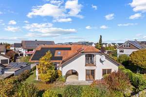 Vielseitige Perspektiven!
- Großzügiges Wohndomizil in Pfullendorf – Die vollständige Adresse der Immobilie erhältst du vom Anbieter., 88630 Pfullendorf – Vorschaubild 2