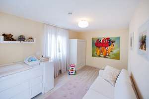 Top end, luxurious, modern family home with Garden, quiet neighbourhood near Strothoff Intl – Die vollständige Adresse der Immobilie erhältst du vom Anbieter., 63263 Neu-Isenburg – Vorschaubild 10