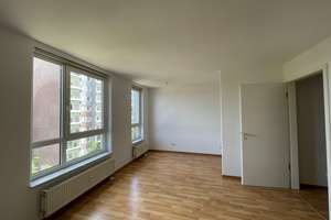 Schöne, helle 1,5-Zimmer Whg. 33,7 m² incl. Tiefgaragenplatz, Leipzig-Grünau – Die vollständige Adresse der Immobilie erhältst du vom Anbieter., 4209 Grünau-Mitte, Leipzig – Vorschaubild 2
