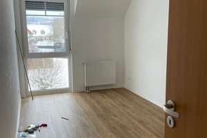 Attraktive DHH 5-Zimmer-Haus mit Garten – Martin-Wiesend-Straße 4, 95508 Kulmain – Vorschaubild 5