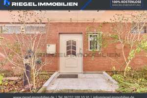 Sie hier? Wir auch! Wohnidyll direkt am Herzogenriedpark: Bungalow mit Wintergarten & 2 Bädern & TG. – Die vollständige Adresse der Immobilie erhältst du vom Anbieter., 68169 Neckarstadt-Ost/Wohlgelegen, Mannheim – Vorschaubild 2