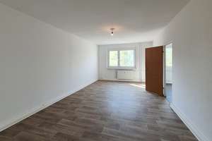1000 € Gutschein sichern-Frisch renovierte 4-Zimmer-Wohnung mit Wannenbad !
