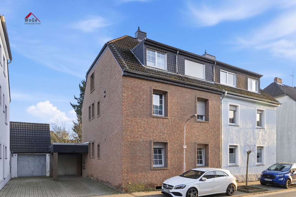 Immobilie in Alsdorf - Mehrfamilienhaus mit stabiler Rendite und Wachstumspotenzial - Bild 0