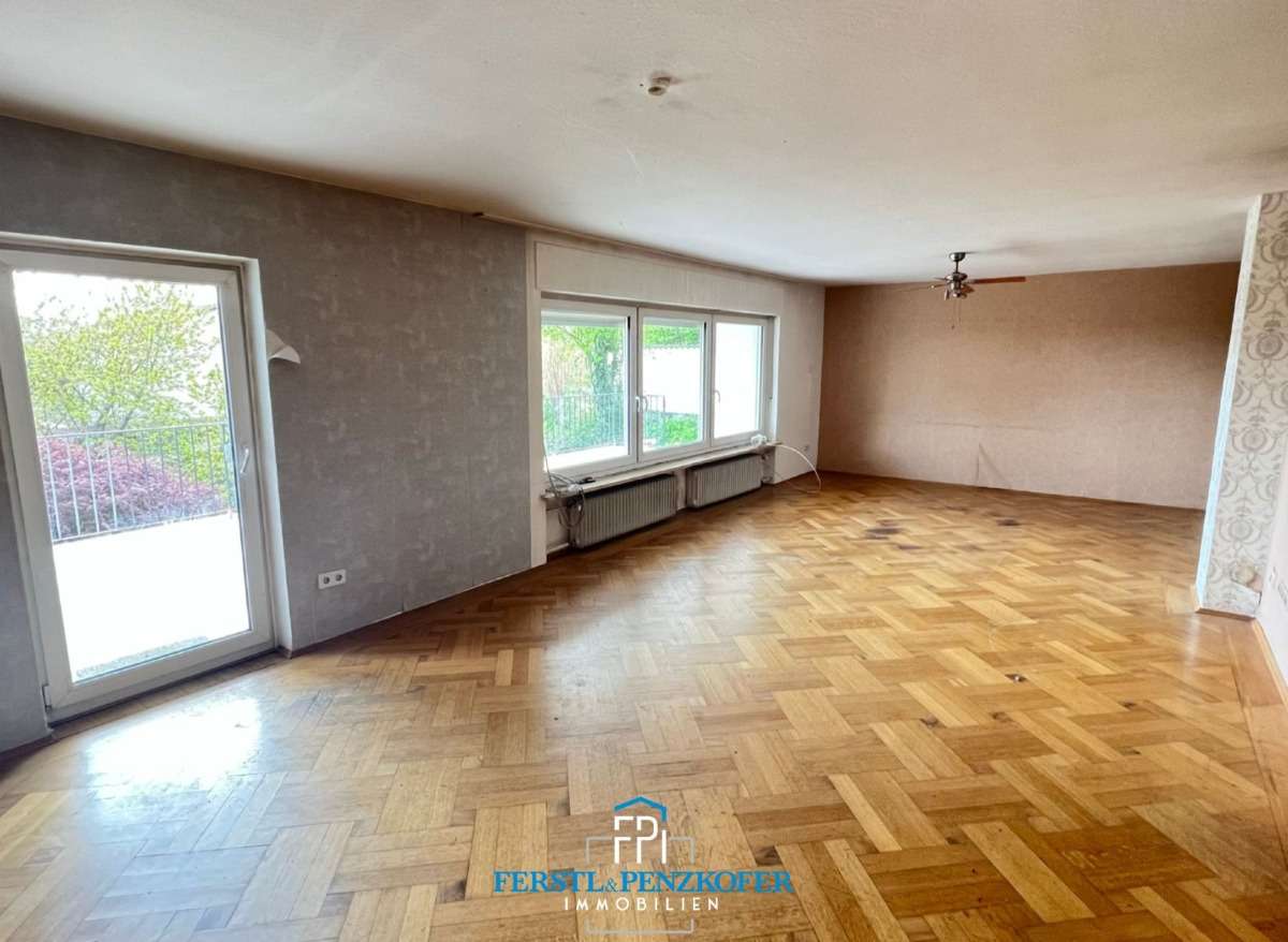 Immobilie in Ihrlerstein - Ein traumhafter Ausblick über das Donautal in Kelheim: großes Wohnhaus, sehr ruhig und schön gelegen - Bild 2