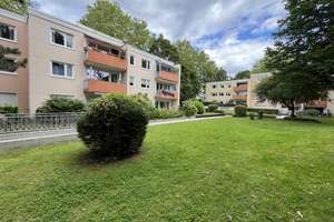 4,5-Zimmerwohnung im Erdgeschoß mit Terrasse und Garten inklusive Tiefgaragenstellplatz – Die vollständige Adresse der Immobilie erhältst du vom Anbieter., 50859 Weiden, Köln – Vorschaubild 23