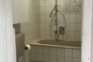 Schöne helle 3-Zimmer Dachgeschosswohnung in Düsseldorf-Hamm mit Balkon – Aderkirchweg 67, 40221 Hamm, Düsseldorf – Vorschaubild 10