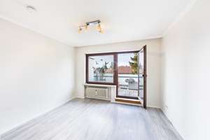 Obermenzing: Dachterrassenwohnung mit Penthouse-Charakter und Entwicklungsspielraum – Die vollständige Adresse der Immobilie erhältst du vom Anbieter., 81247 Obermenzing, München – Vorschaubild 4