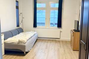 Sehr helle 2 - Zimmer - Wohnung mit Balkon im Herzen von Biebrich*** – Bunsenstraße 1, 65203 Biebrich, Wiesbaden – Vorschaubild 5
