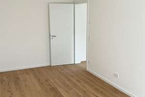 Helle 2 Zimmer mit Loggia im Neubau, Einbauküche, Parkett, Tagelichtbad mit Walk-In-Dusche, Aufzug – Hildesheimer Straße 452, 30519 Wülfel, Hannover – Vorschaubild 15