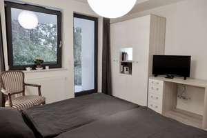 Neu renoviertes voll möbliertes Reiheneckhaus in München Obermenzing – 81247 Obermenzing, München – Vorschaubild 13