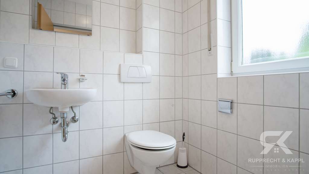 Immobilie in Vilseck - Moderne und renovierte Doppelhaushälfte mit 5 Schlafzimmern, Garage und 2 Bäder in Vilseck - Bild 4