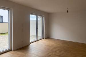 Erstbezug Modernes und großzügiges Reihenmittelhaus am Ortsrand von Offenstetten – Hofmark 54 d, 93326 Abensberg – Vorschaubild 9