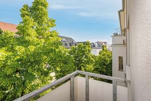 Bezugsfreie 2 Zimmer Doppelbalkon Wohnung provisionsfrei dicht Kudamm zu verkaufen – 10707 Wilmersdorf, Berlin – Vorschaubild 3
