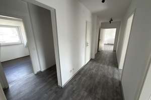 Charmante Dachgeschosswohnung mit großzügigem Wohnbereich, Dachterrasse und zwei Stellplätzen – 45359 Frintrop, Essen – Vorschaubild 14
