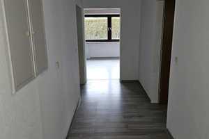 Einfamilienhaus mit Einliegerwohnung, 5 Garagen – Limburg-Weilburg (Kreis) – Vorschaubild 17
