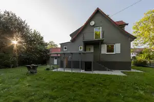 Willkommen im Grünen - Designhaus inklusive Einbauküche und großem Garten nahe München – Ostallgäu (Kreis) – Vorschaubild 22