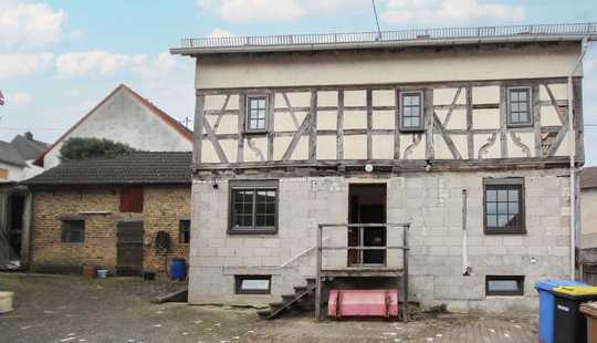 Bild von Geschichte neu beleben – Denkmalgeschütztes Anwesen mit Scheunen und großem Garten in Hohenstein