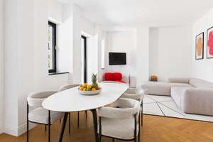 LAGE! LAGE! LAGE! Luxuriöses Wohnen in Traumlage mit großer Terrasse & Garten plus Stellplatz – Die vollständige Adresse der Immobilie erhältst du vom Anbieter., 40235 Grafenberg, Düsseldorf – Vorschaubild 3