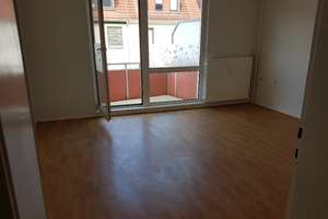Bremen - Woltmershausen, 2 Zimmer Wohnung, Küche, Flur, Duschbad und Balkon im 1. OG – Die vollständige Adresse der Immobilie erhältst du vom Anbieter., 28197 Woltmershausen (Ortsteil), Bremen – Vorschaubild 3