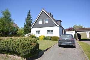 Einfamilienhaus mit Keller, 2 Garagen und Garten (ELW möglich) – Die vollständige Adresse der Immobilie erhältst du vom Anbieter., 23611 Bad Schwartau – Vorschaubild 2