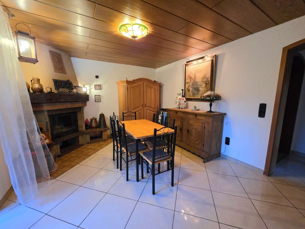 Immobilie in Eberdingen - Wunderschönes Einfamilienhaus mit 3 Garagenstellplätzen - Bild 3