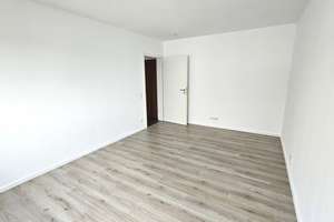 Moderne zentrale 2 ZKBB Wohnung in Bi-Heepen mit große Balkon! – Schwalbenstr. 6, 33719 Heepen, Bielefeld – Vorschaubild 8