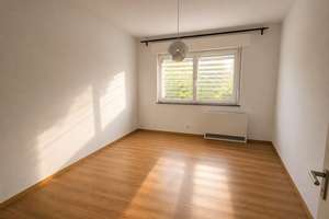 Moderne und sehr ruhige Hochparterre-Wohnung mit Vorgarten samt Stellplatz nahe Volkspark Mariendorf – Die vollständige Adresse der Immobilie erhältst du vom Anbieter., 12105 Mariendorf, Berlin – Vorschaubild 4