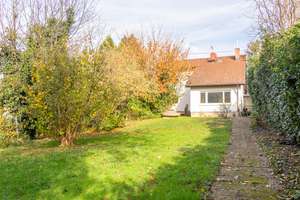 Gepflegtes Mehrfamilienhaus mit großem Garten und drei Wohneinheiten in ruhiger Lage von Rümmingen – Die vollständige Adresse der Immobilie erhältst du vom Anbieter., 79595 Rümmingen – Vorschaubild 2