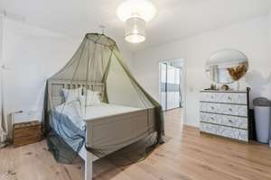 Luxuriöse Loft-Maisonette mit eigenem Eingang, Stellplatz, Sonnenbalkon & Stadthausgefühl – 51145 Eil, Köln – Vorschaubild 19