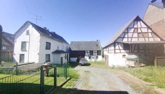 Bild von Weilmünster-OT - Einfamilienhaus mit Nebengebäuden