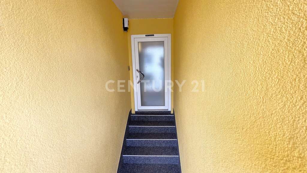 Immobilie in Quierschied - Attraktives Einfamilienhaus mit Balkon, Garage und Garten in ruhiger Wohnlage in Quierschied - Bild 3