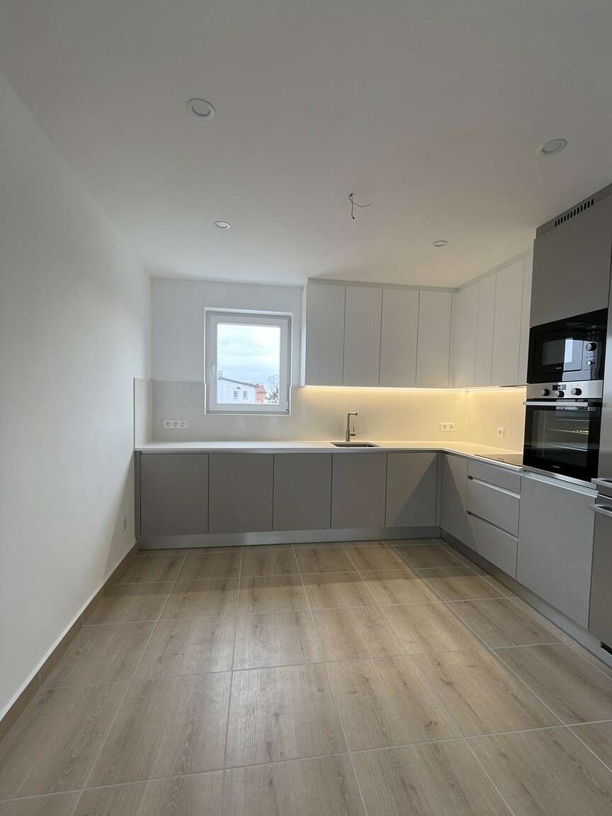 Immobilie in Schelklingen - Traumhafte Aussicht trifft Sanierungsobjekt–EFH mit Einliegerwhg - Bild 5