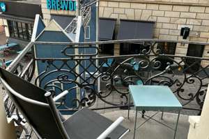 Ein vollkommener Altbautraum mit Ausblick/ Balkon auf den Marktplatz! – Marktstraße 9, 65183 Mitte, Wiesbaden – Vorschaubild 14