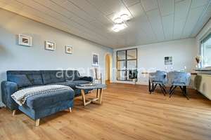 MÖBLIERT - ÜBER DEN DÄCHERN DER CITY - Schöne Wohnung mit 2 Schlafzimmern und Balkon