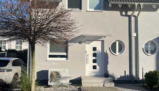 Bild von Attraktive und neuwertige 5-Zimmer-Doppelhaushälfte mit gehobener Innenausstattung in Pfungstadt