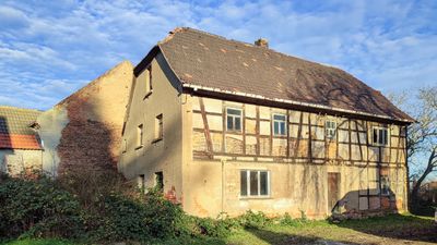 Denkmalzauber erleben: Fachwerkjuwel & Garten für kreative Gestalter und handwerkliche Visionäre!