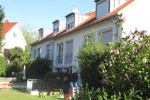 Großzügigies Reiheinhaus mit Garten in Stuttgart 10402/101/103