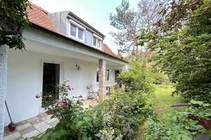 CHARMANTES, UMFANGREICH MODERNISIERTES EINFAMILIENHAUS IN RUHIGER, WALDNAHER WOHNLAGE – Augsburg – Vorschaubild 2