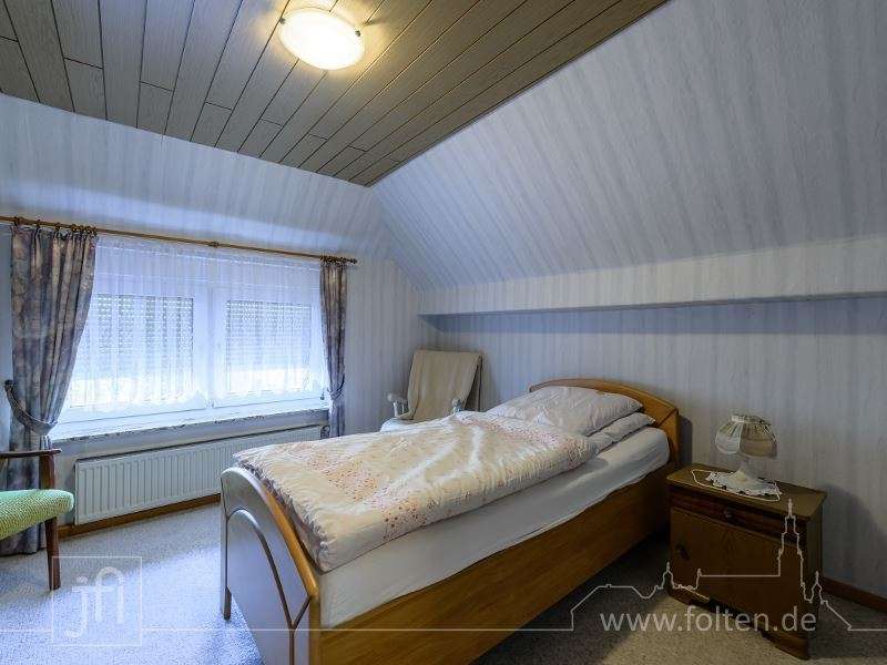 Immobilie in Jemgum - Hinter dem Haus der Deich, und nach vorne weites Land... - Bild 8