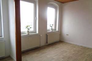 Freundl., renovierte 2-Zi-Whg mit EBK u. Tageslichtbad – Die vollständige Adresse der Immobilie erhältst du vom Anbieter., 30177 List, Hannover – Vorschaubild 2