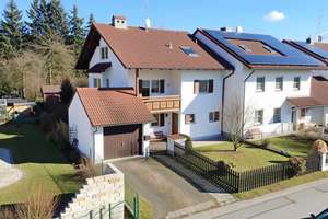Großzügige Doppelhaushälfte mit ausgebautem Dachgeschoss in Langengeisling zu verkaufen!