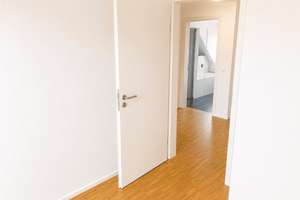 Neuwertige 3-Zimmer-Dachgeschosswohnung mit 2 Schlafzimmern, Balkon und Aufzug – Wachtelweg 29, 81927 Waldtrudering, München – Vorschaubild 21