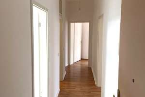 Bezugsfreie 2-Zimmer-Wohnung mit Balkon in Berlin Adlershof – Die vollständige Adresse der Immobilie erhältst du vom Anbieter., 12489 Adlershof, Berlin – Vorschaubild 3